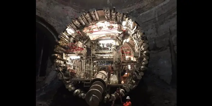 El agujero de gusano experimental es un túnel cósmico El agujero de gusano experimental es un túnel cósmico