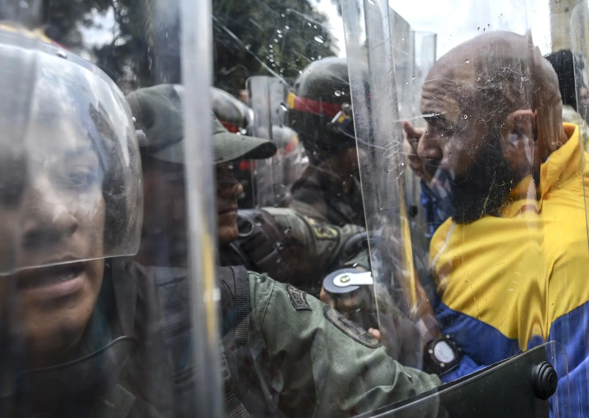 Últimas imágenes del naufragio chavista