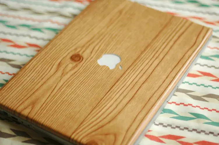 Tapiza tu Laptop con Madera...