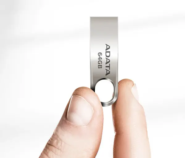 ADATA presenta su unidad de memoria USB UV310
