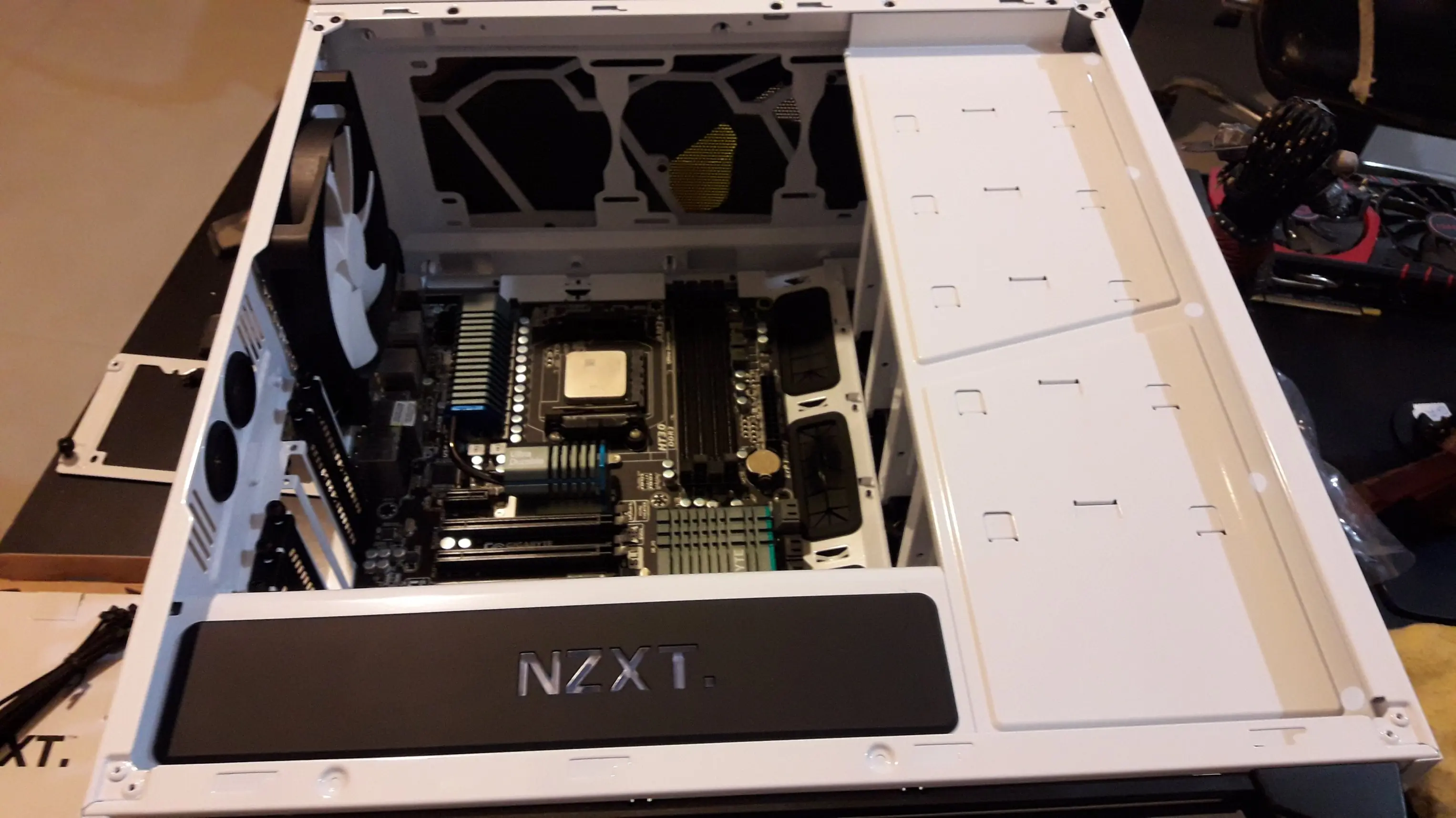 Arme la master Race y te lo tocuen