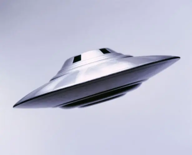 Apasionado de los ovnis sobrevuela con su dron el Area 51