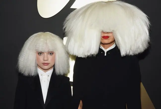 10 Cosas que NO sabías sobre Maddie Ziegler 10 Cosas que NO sabías sobre Maddie Ziegler
