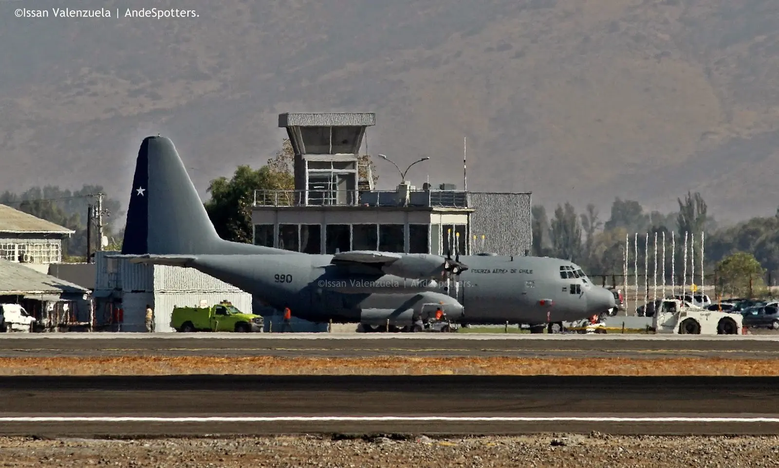 Llega el primer Avión C-130 de la Fach a Chile