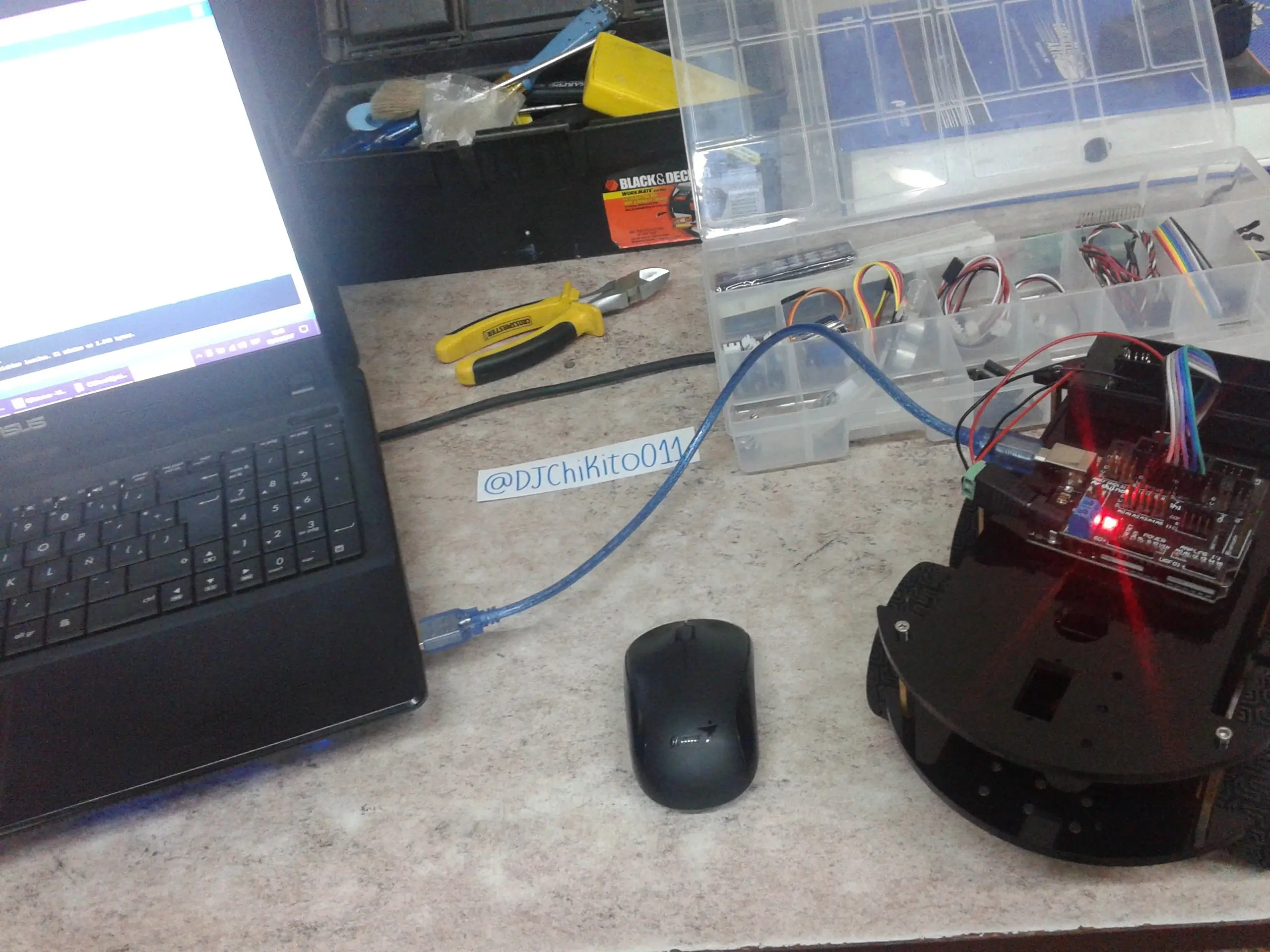 Guia: Hacete un autito con Arduino y manejalo con el celu!