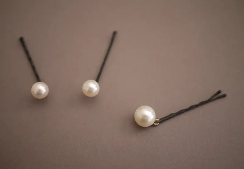 DIY Chanel perla horquillas