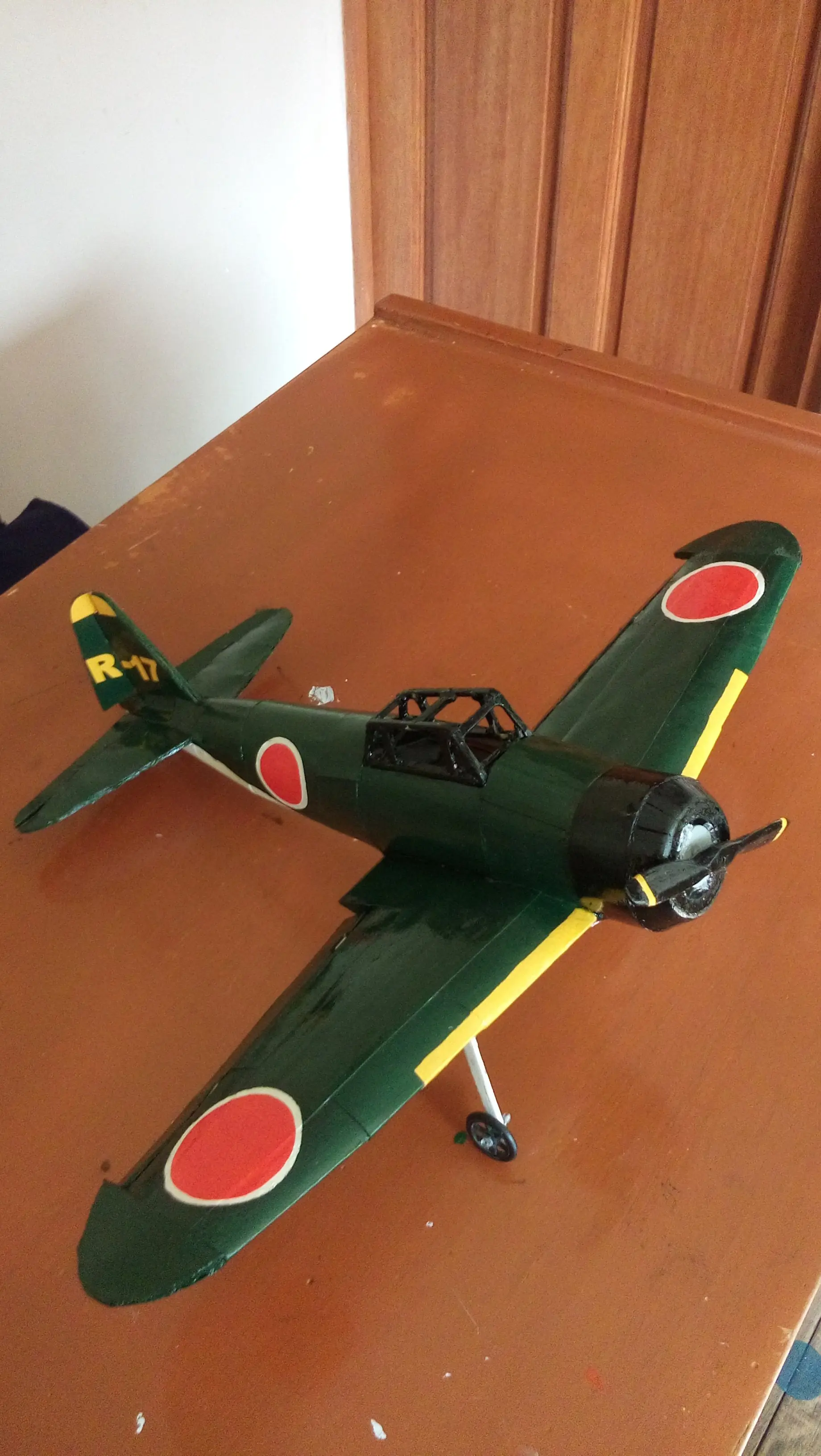 Hice el avion japones de la SGM a escala y te lo muestro Hice el avion japones de la SGM a escala y te lo muestro