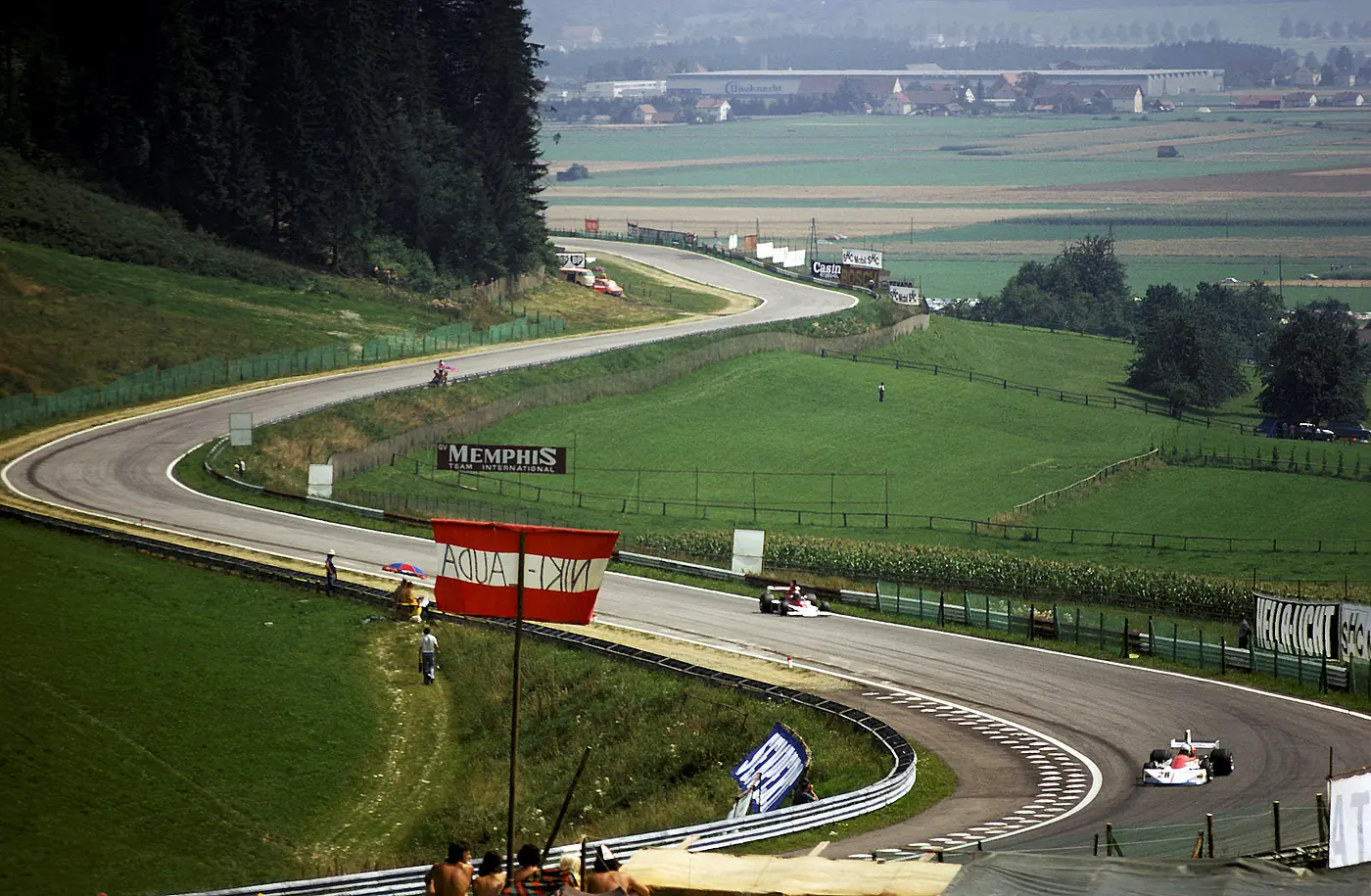 1975