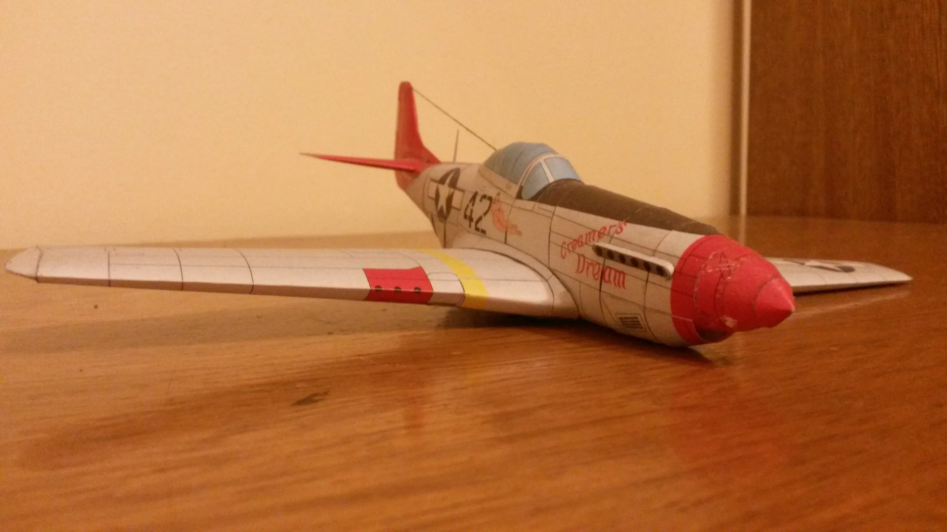 North American P51-D Mustang (1:48) en papelmodelismo North American P51-D Mustang (1:48) en papelmodelismo