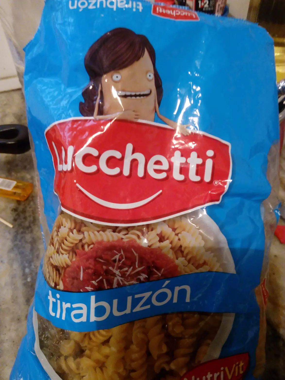 Abrí un paquete de Luchetti, No vas a creer lo que encontre