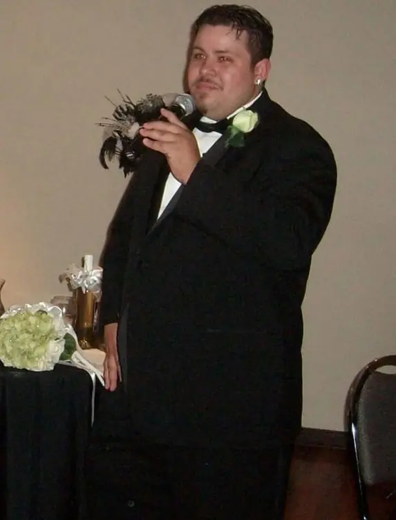 Su ex novia lo dejo por ser gordo, mira como se vengo