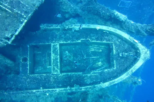 20 objetos enormes encontrados bajo el mar