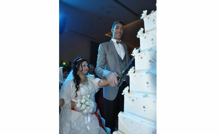 Se casó el hombre más alto del mundo