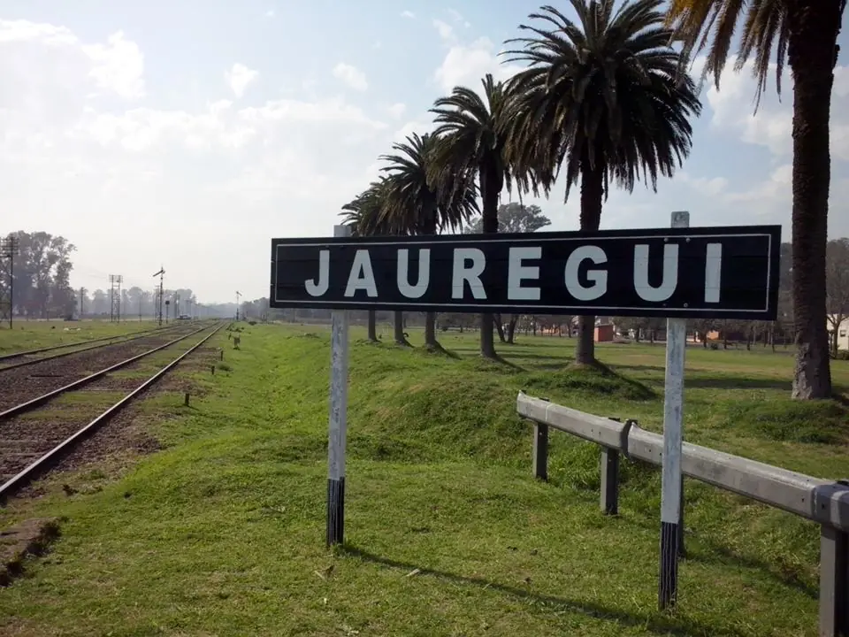 Caminando por mi pueblo (Jauregui)