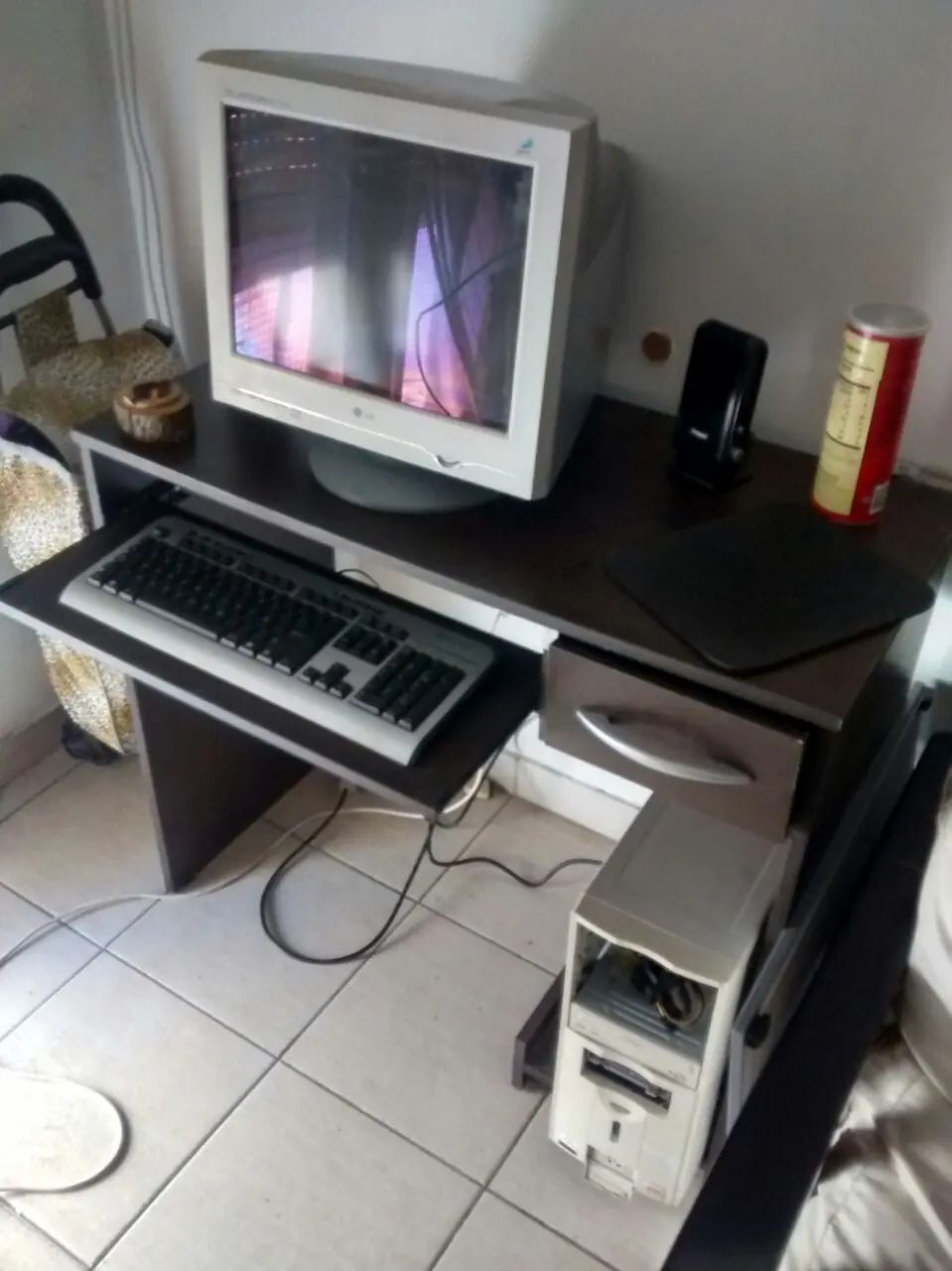 Armando pc con la crisis, una ayudita pa el gabinete?