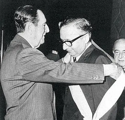 Cuando Perón condecoró a Licio Gelli (Logia P-2)