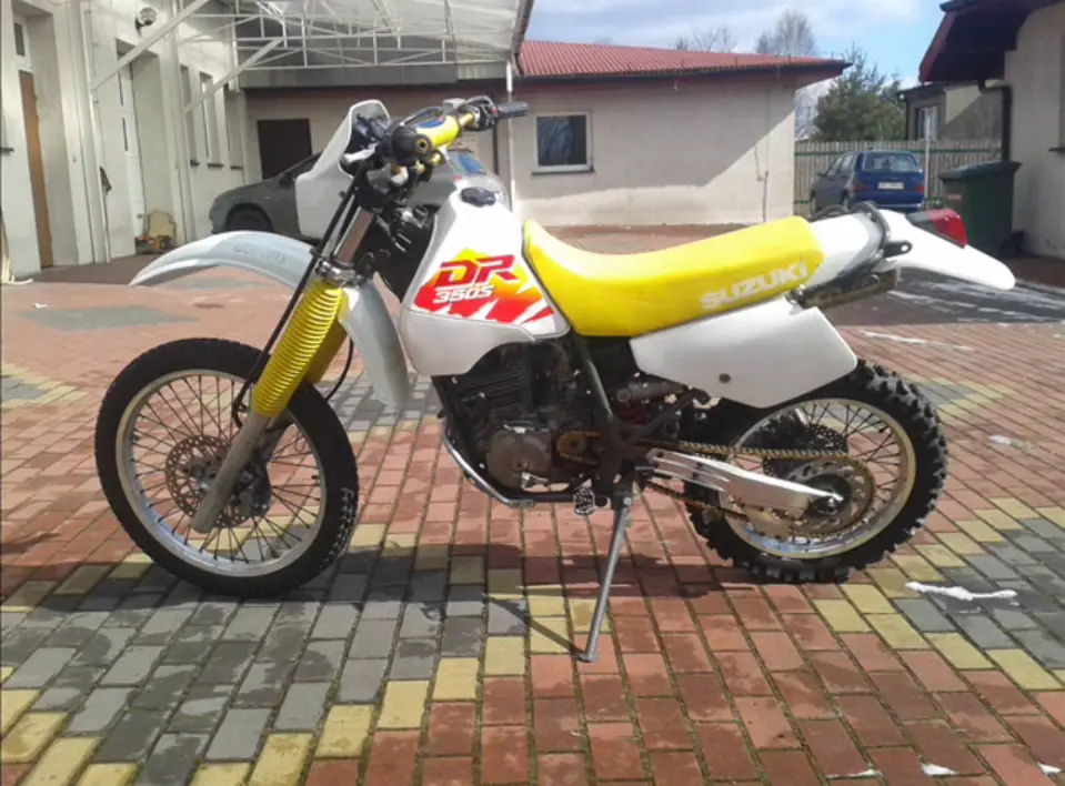 Restauración Suzuki DR 350 S