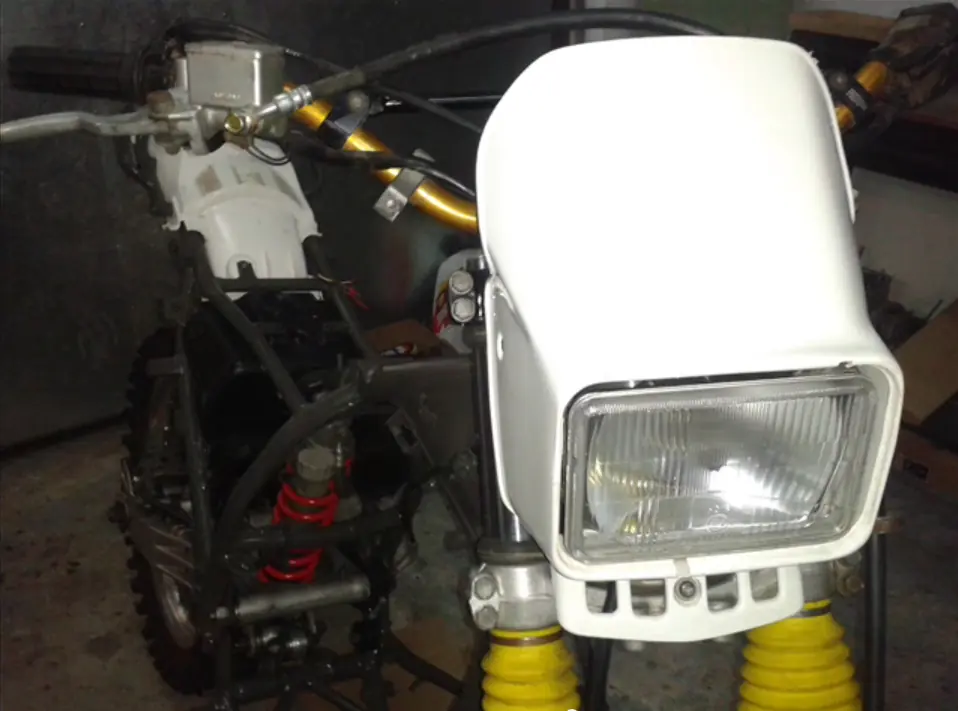 Restauración Suzuki DR 350 S