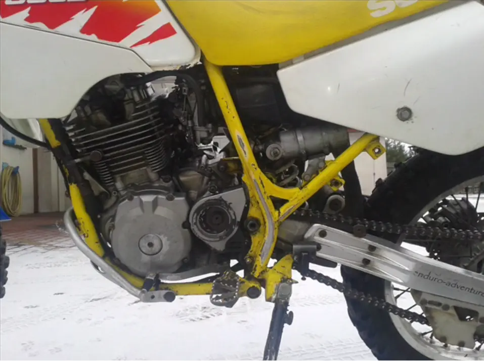 Restauración Suzuki DR 350 S