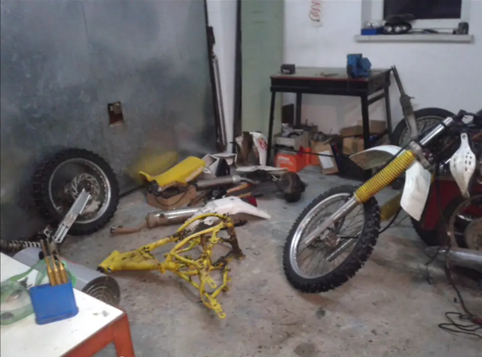 Restauración Suzuki DR 350 S
