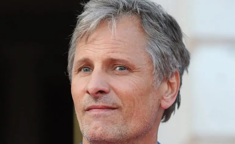 "Macri fanfarrón neoliberal dejate de joder" Viggo Mortensen