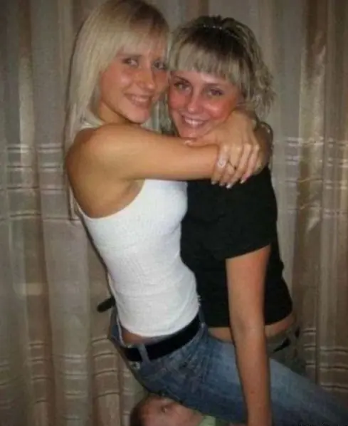Rubias Traviesas   ; )
