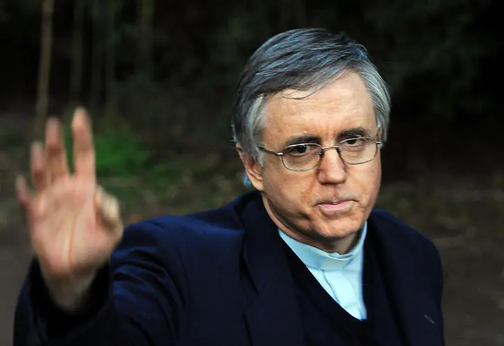 Reducen la pena del padre Grassi con el beneficio del 2x1