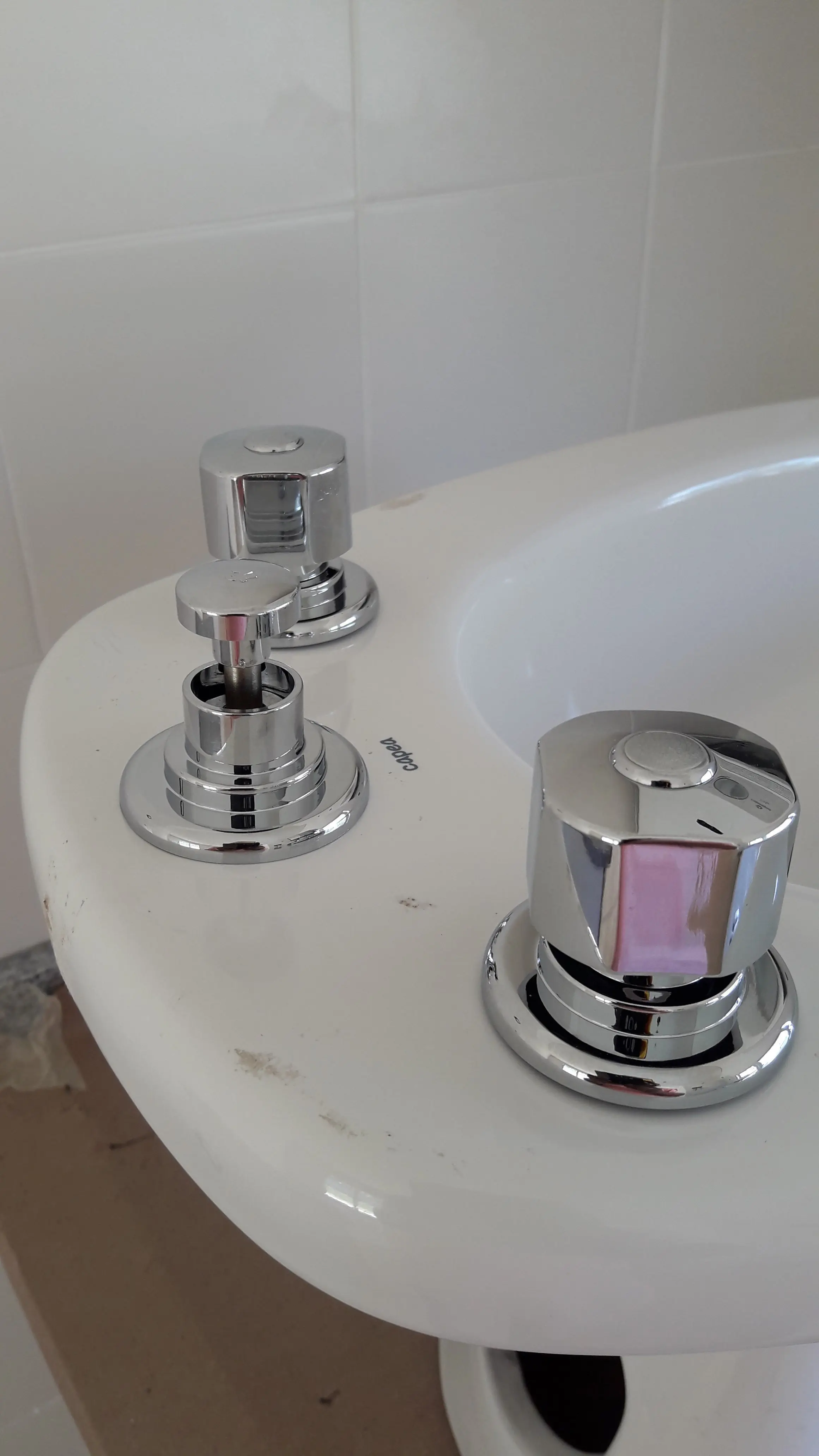 Instalar bidet y grifería. Solucionado! No pagues más, pasa! Instalar bidet y grifería. Solucionado! No pagues más, pasa!