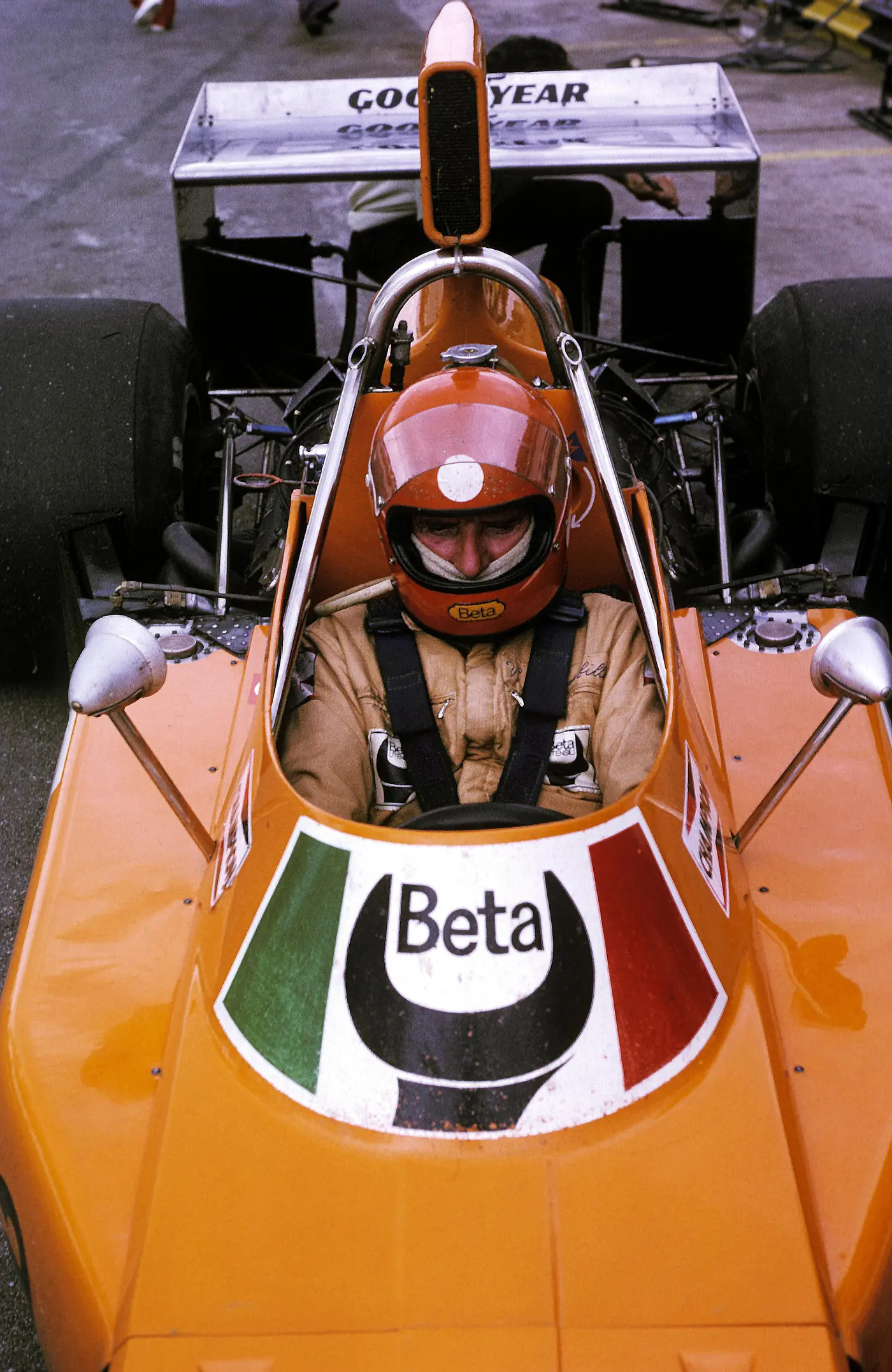 1975