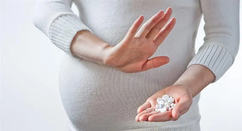 Ibuprofeno en embarazo puede dañar a fetos masculinos
