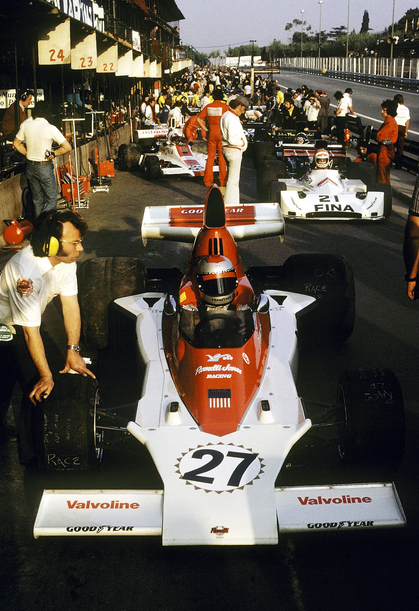 1975