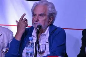 Proponen cambiar los programas de Historia