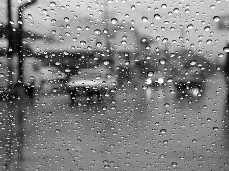 Es sabado, esta lloviendo y no se que hacer