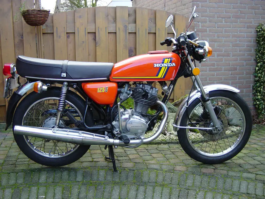Street Tracker - Brat Style