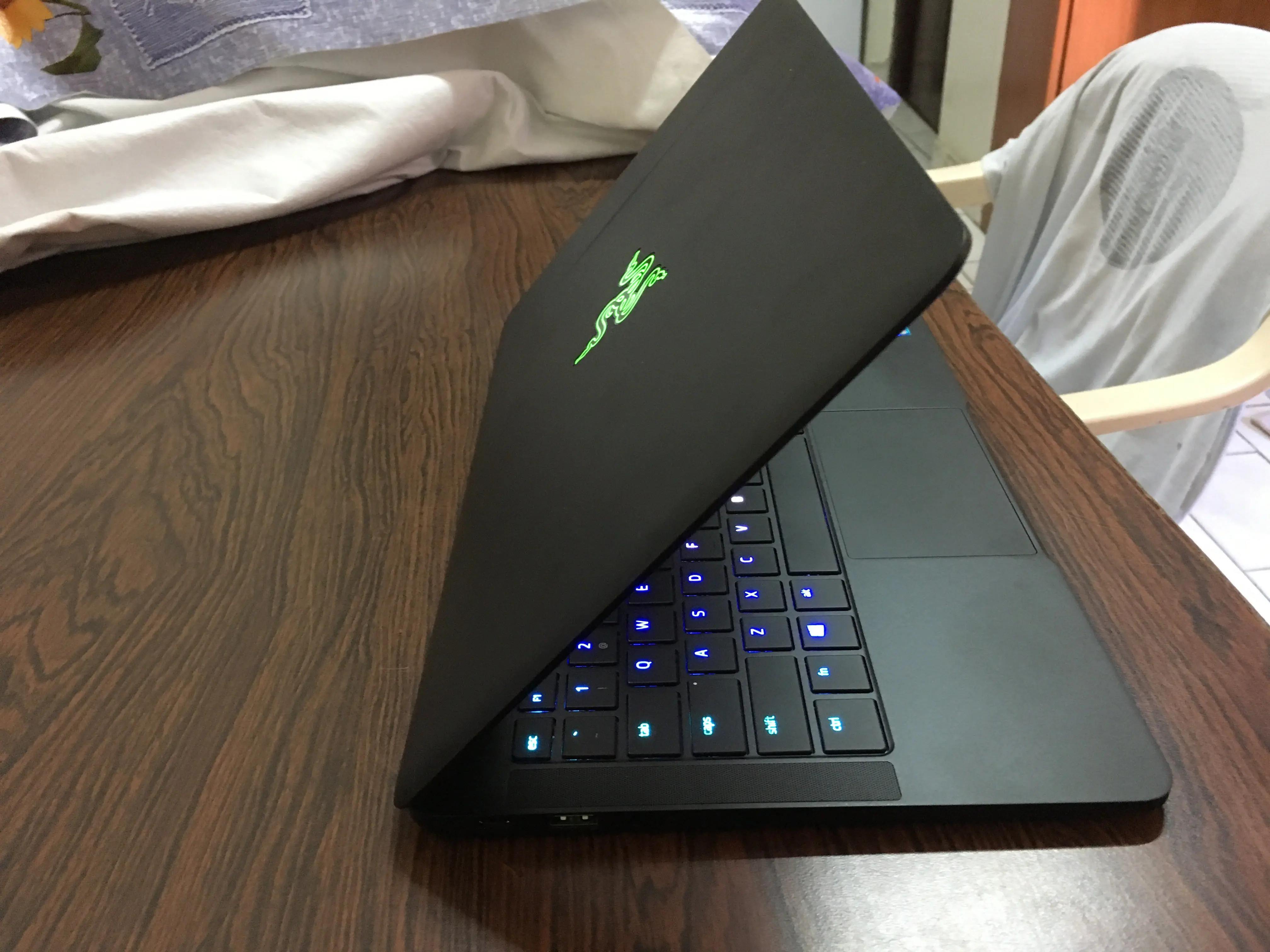 Me compre una compu Razer y te lo muestro