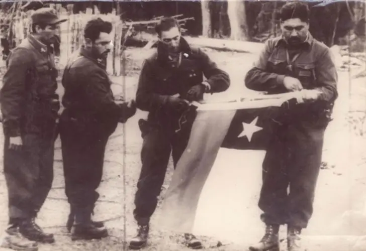 Argentina le devuelve a Chile una bandera capturada en 1965