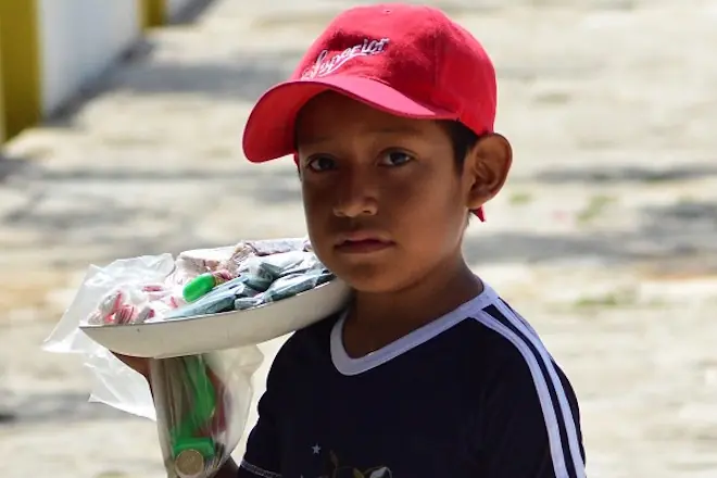100 pesos