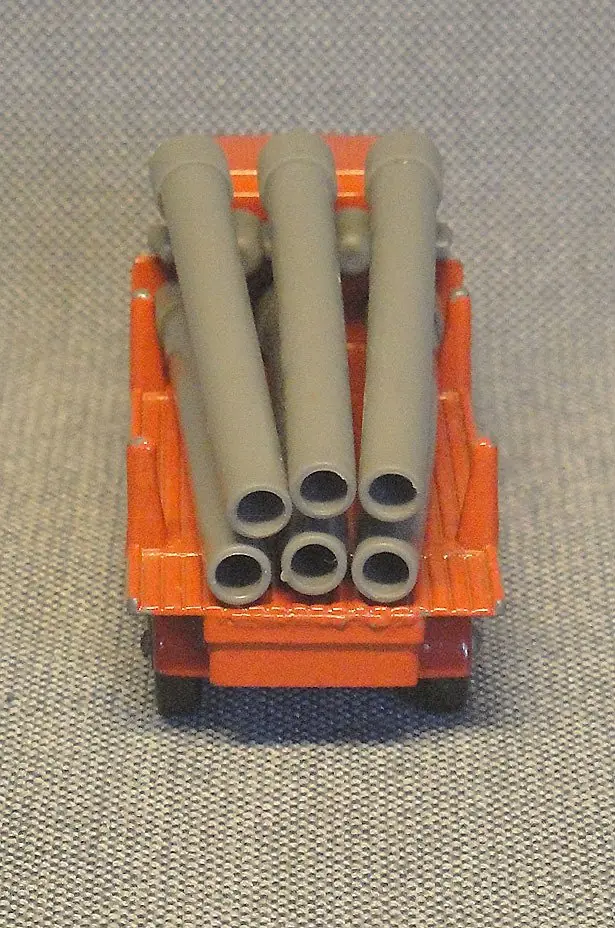 Leyland con caños