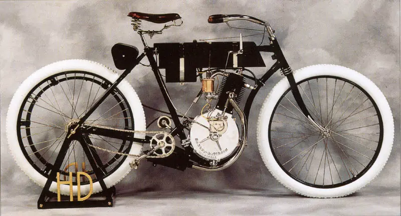 Harley Davidson (algo de su historia) 1903 -1965