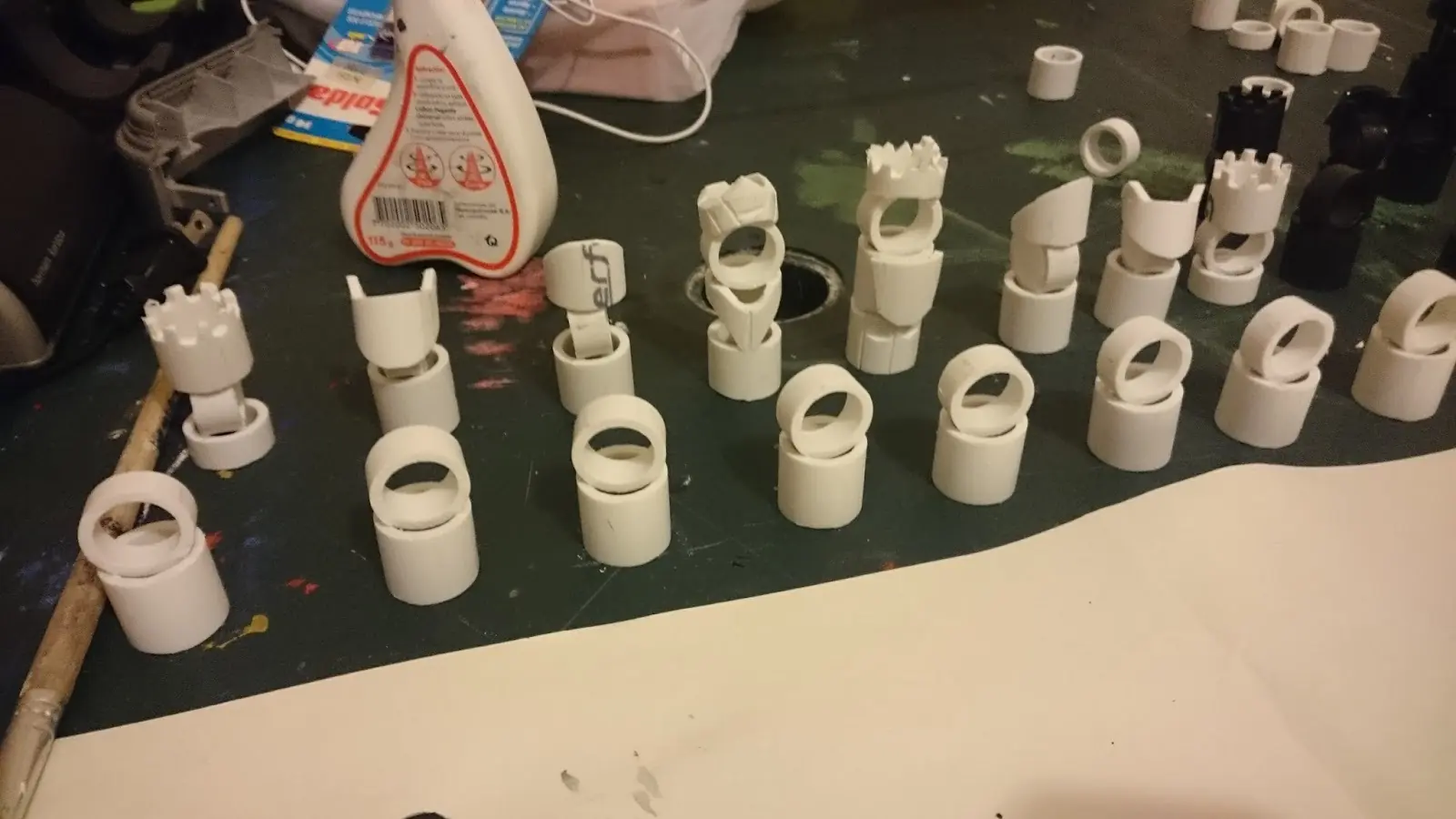 Hola hoy haremos un juego de ajedrez con material reciclado!