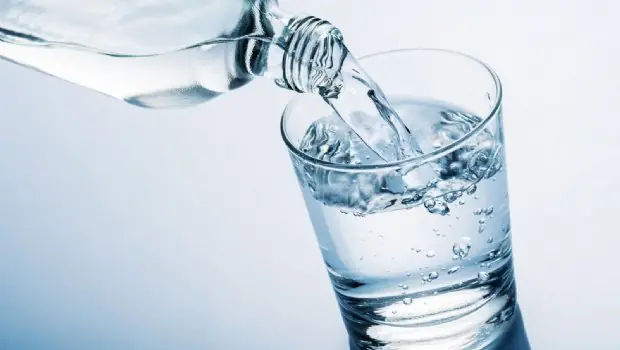 Agua, el mayor aliado contra la deshidratación