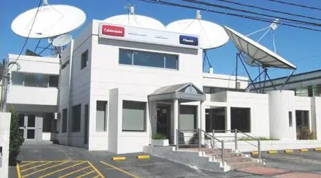 Television satelital