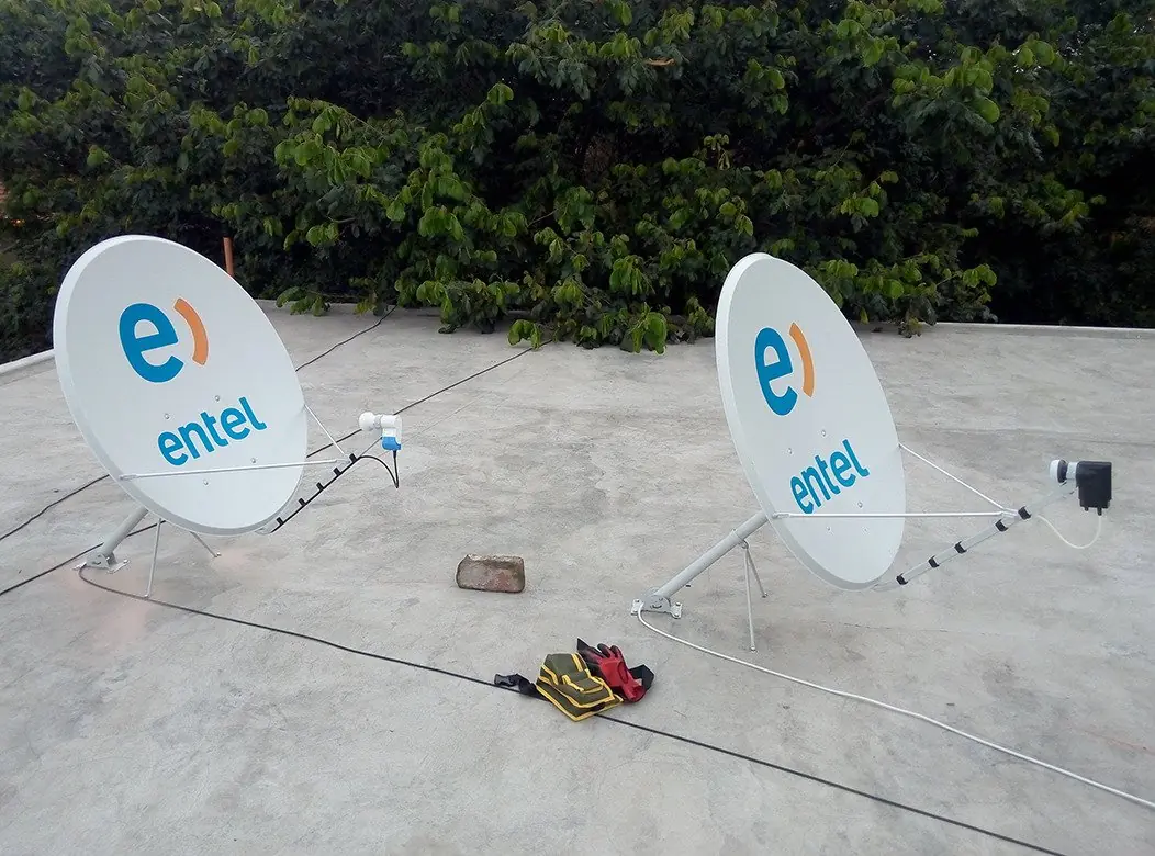 Television satelital
