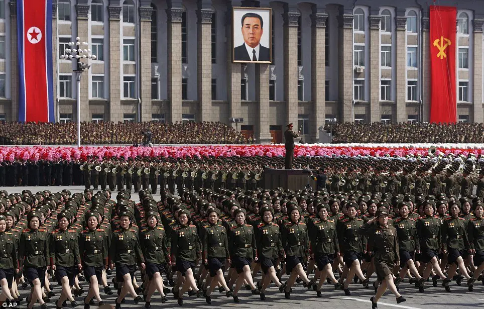 Hola soy Kim Jong Un y te invito a una 3GM