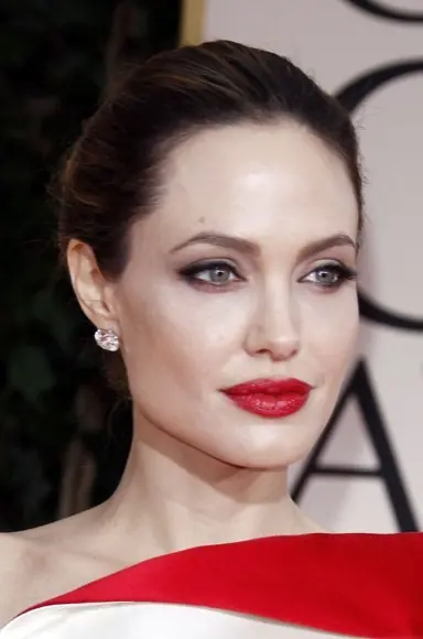 La historia del lápiz labial rojo