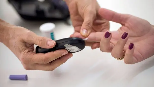 Bacterias fecales logran controlar la Diabetes