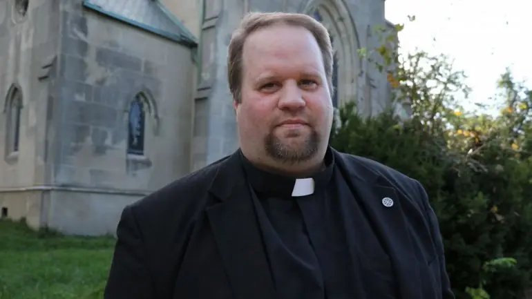 sacerdotes sacerdotes