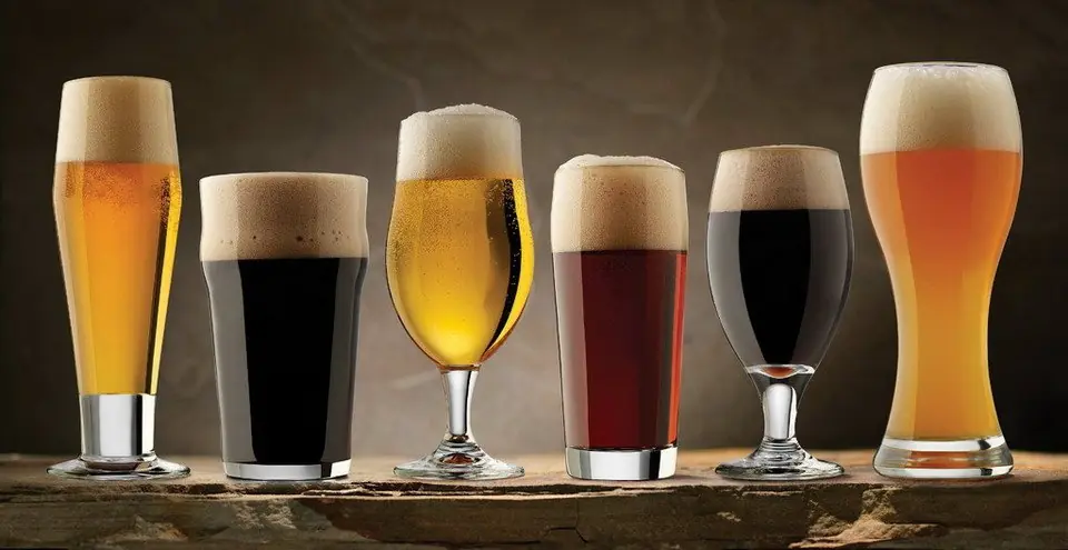 A que se debe el color de la cerveza.