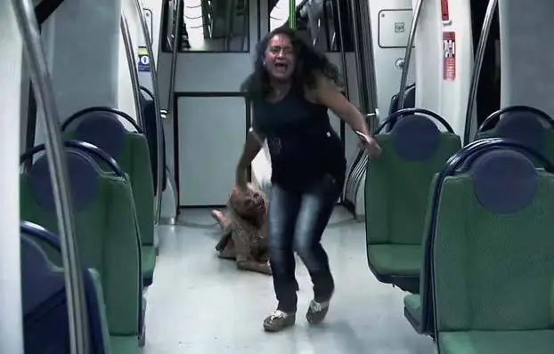 te gustan las bromas de zombies?pasa y despanzate de la risa