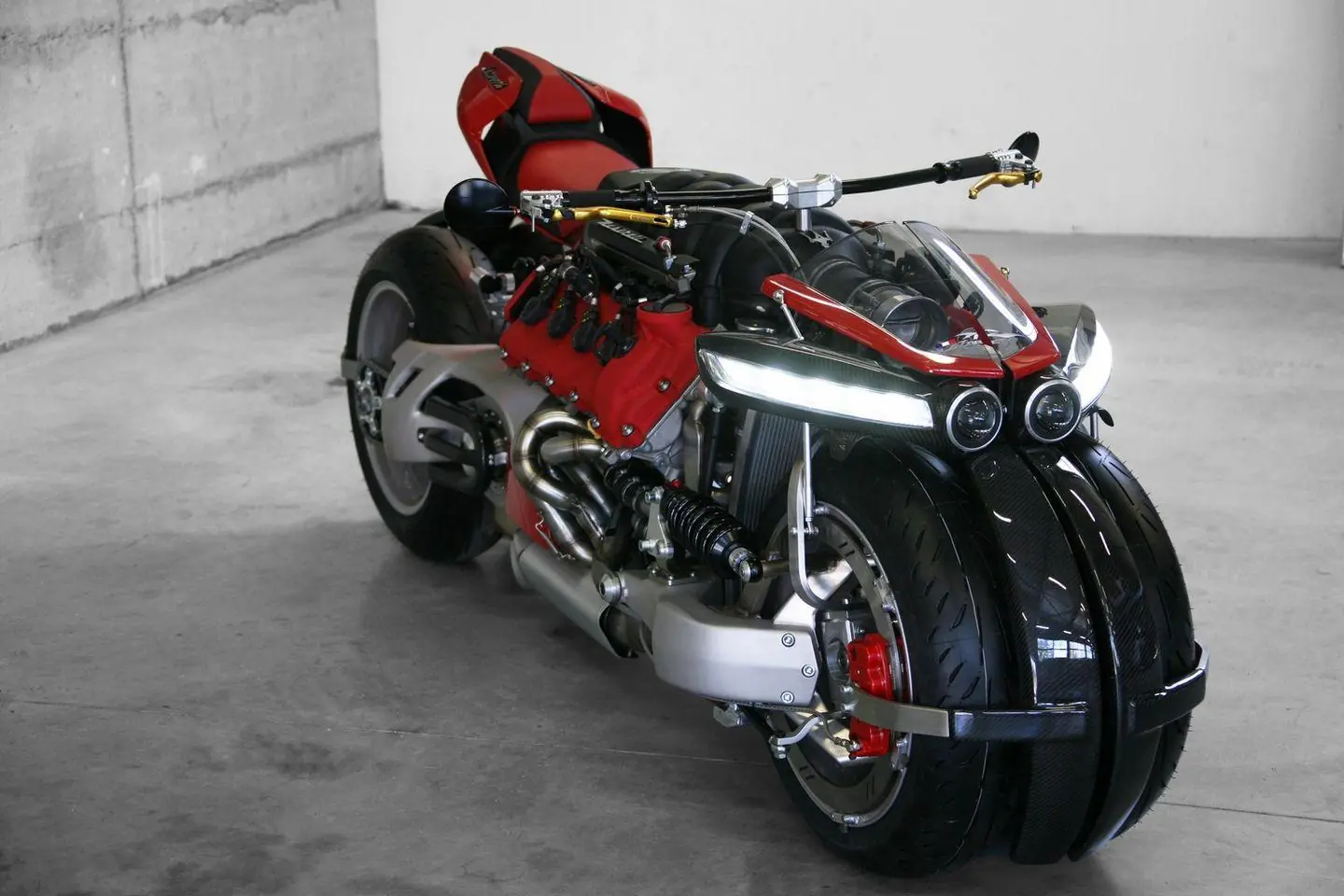 Lazareth LM 847: la bestia de las motos